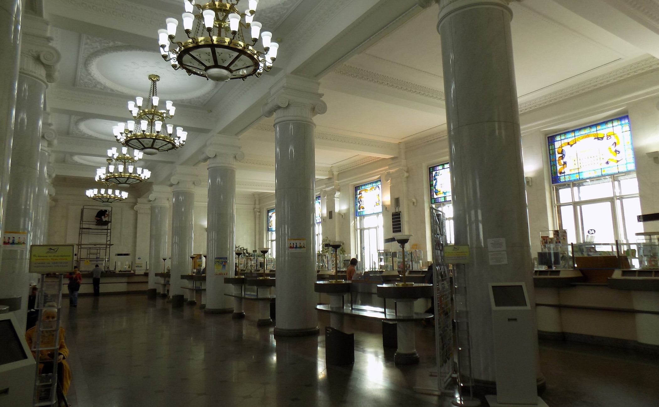Центральна зала Головпоштамту