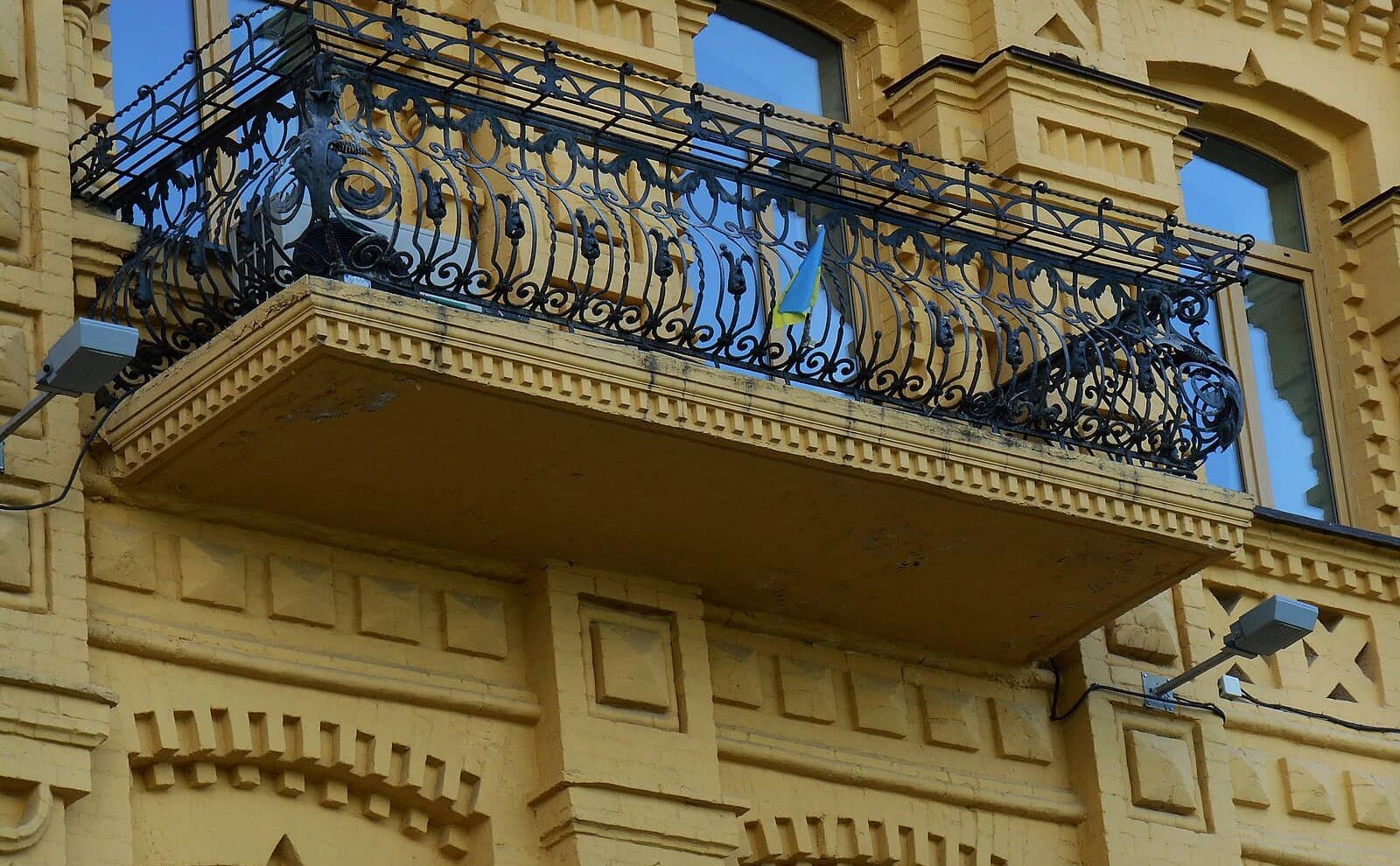 Фасад будинку на Андріївському узвозі, 34