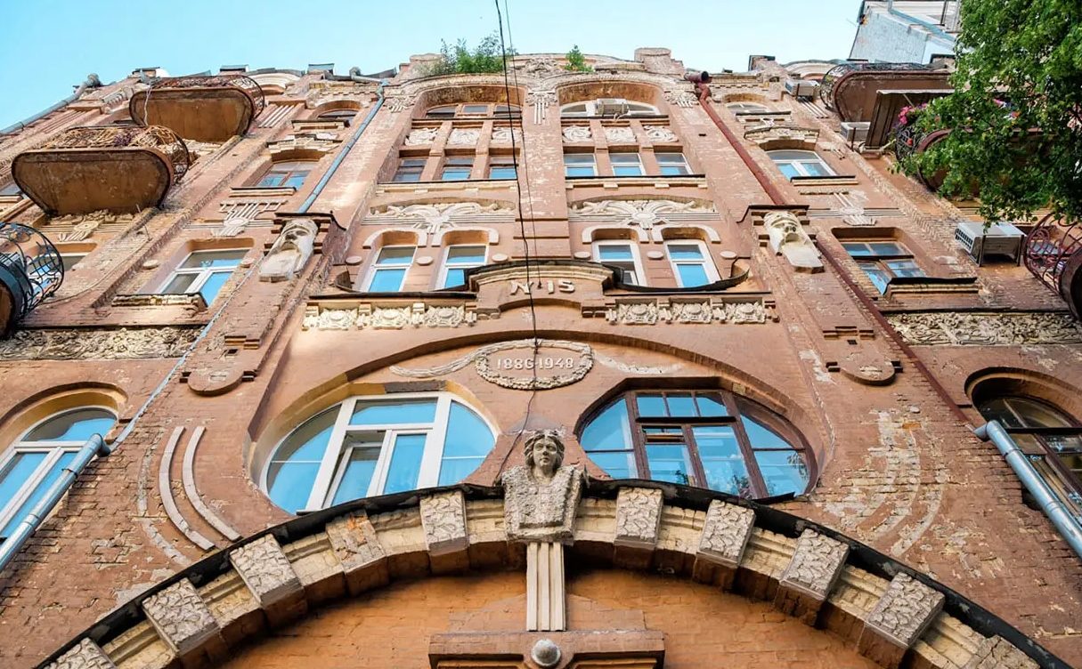 Фасад дому барона Гессельбейна