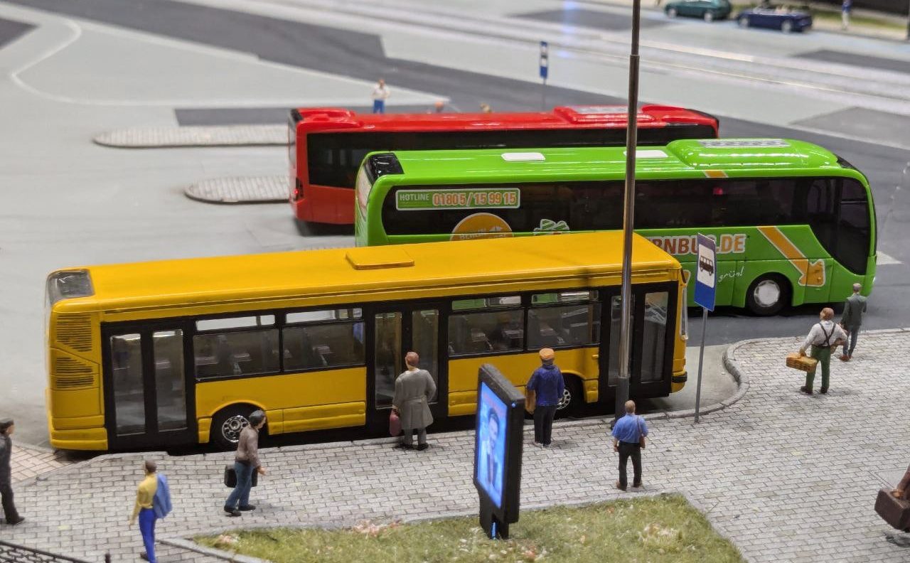 Автовокзал - Музей мініатюри Miniland.UA