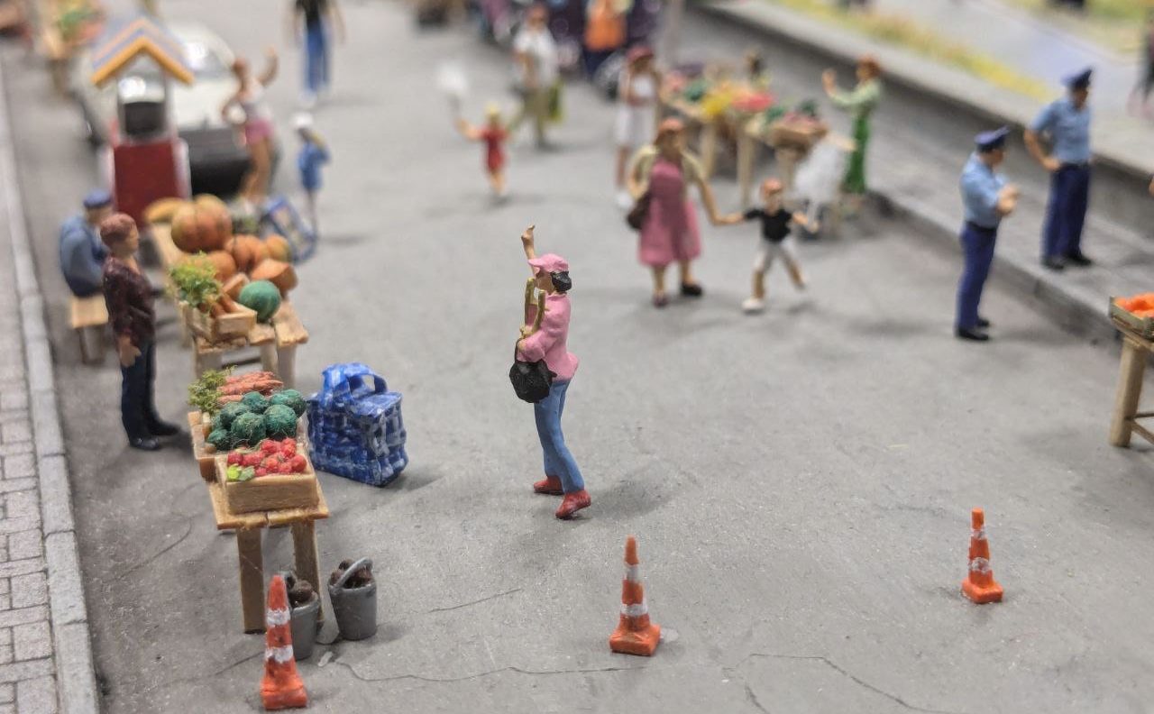 Базар - Музей мініатюри Miniland.UA