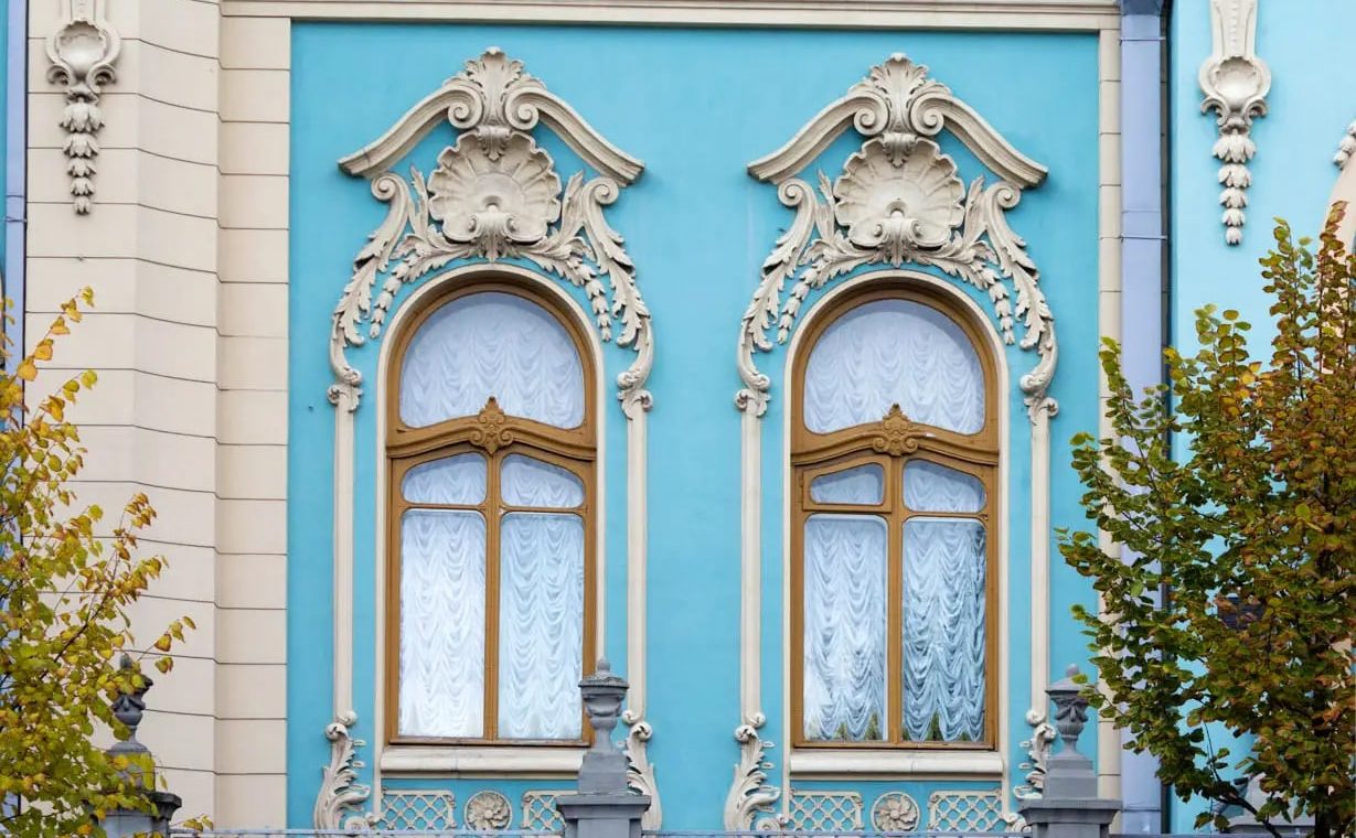 Блакитний будинок на вулиці Грушевського