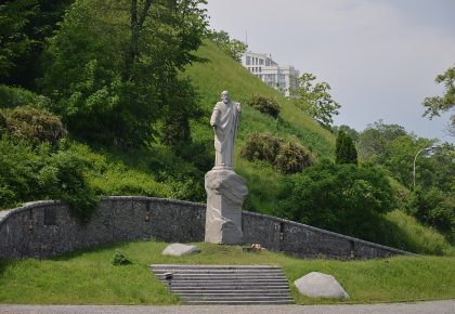Пам'ятник Андрію Первозванному