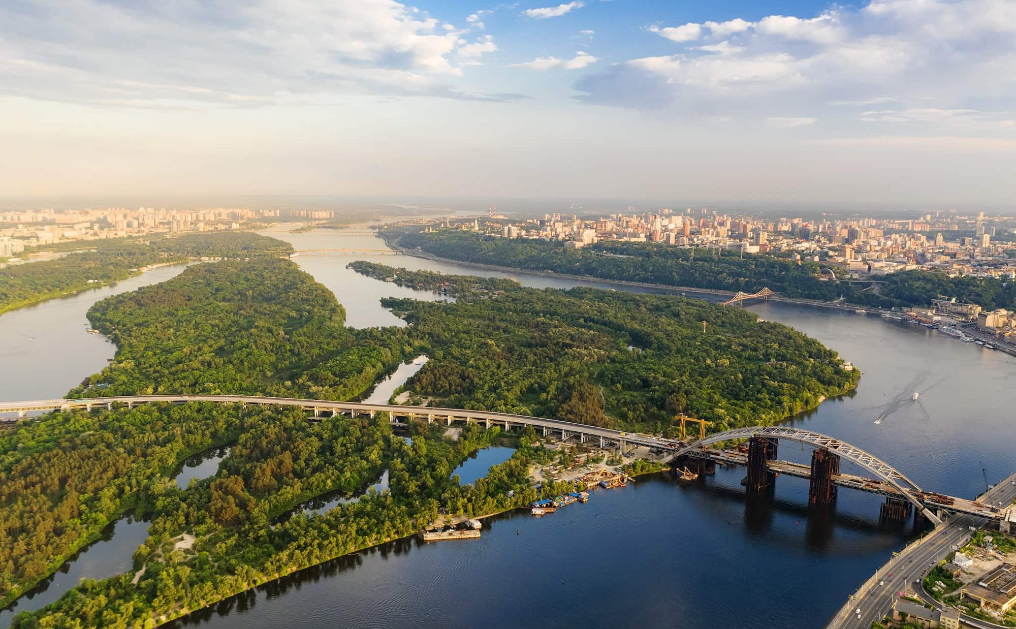 Політ над Подільсько-Воскресенський мостом