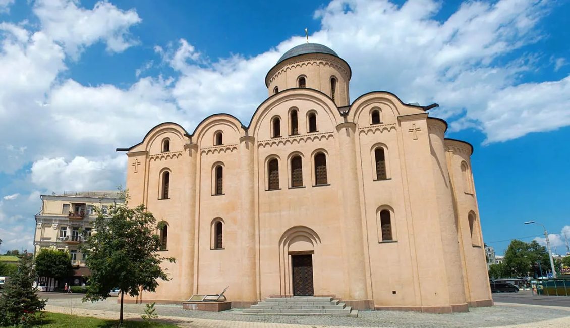 Церква Успіння Богородиці Пирогощі