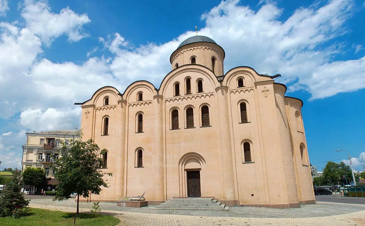 Церква Успіння Богородиці Пирогощі