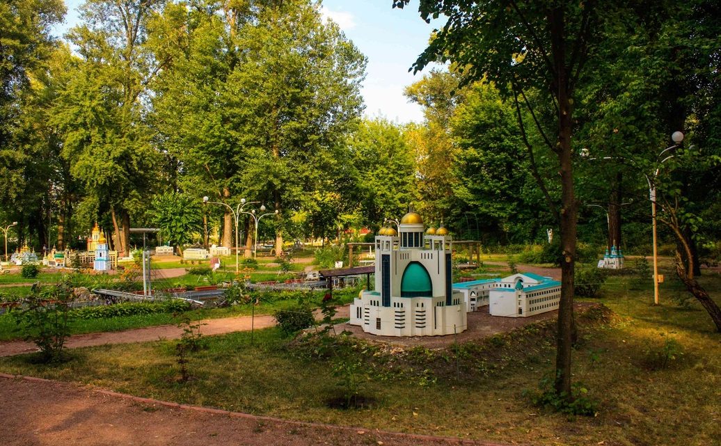 Патріарший собор Воскресіння Христового - «Україна в мініатюрі»