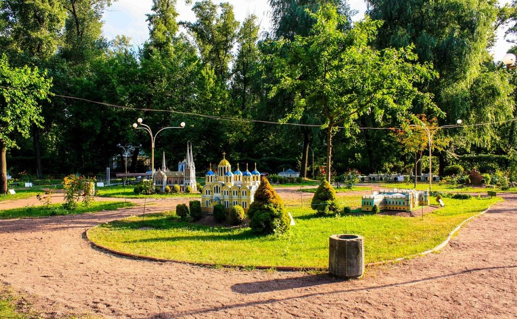 Володимирський собор, Маріїнський палац та Костел Святого Миколая - «Україна в мініатюрі»