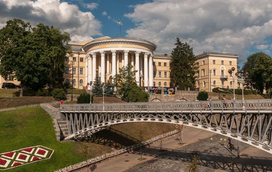 Жовтневий отримав нового управителя: що зміниться в культовій локації
