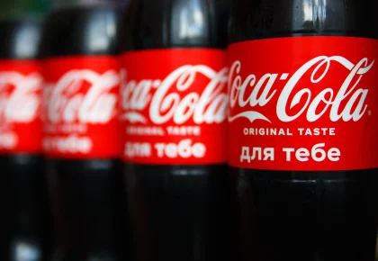 Coca-Cola повернеться в магазини: звідки везуть напій